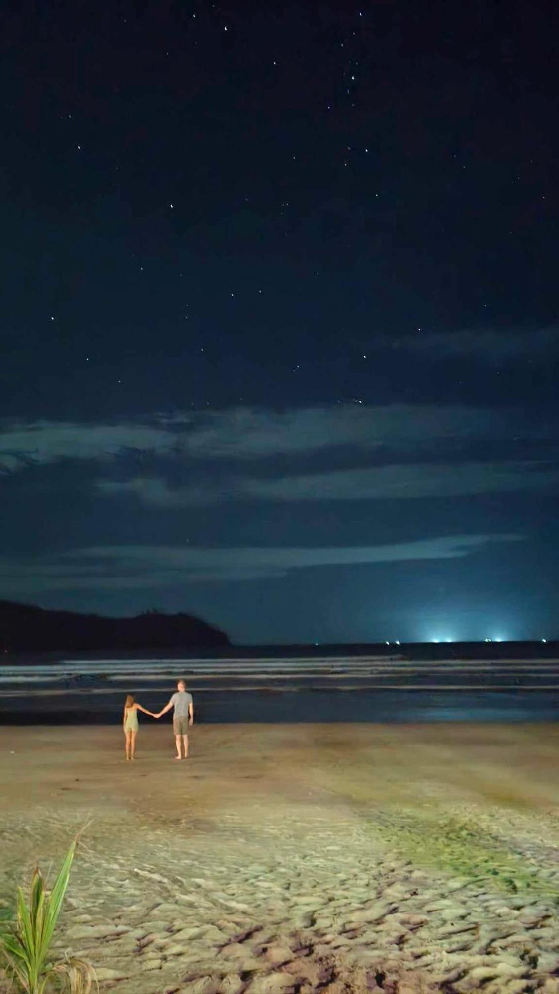 8 Star Paradise Locaroc Esterno foto