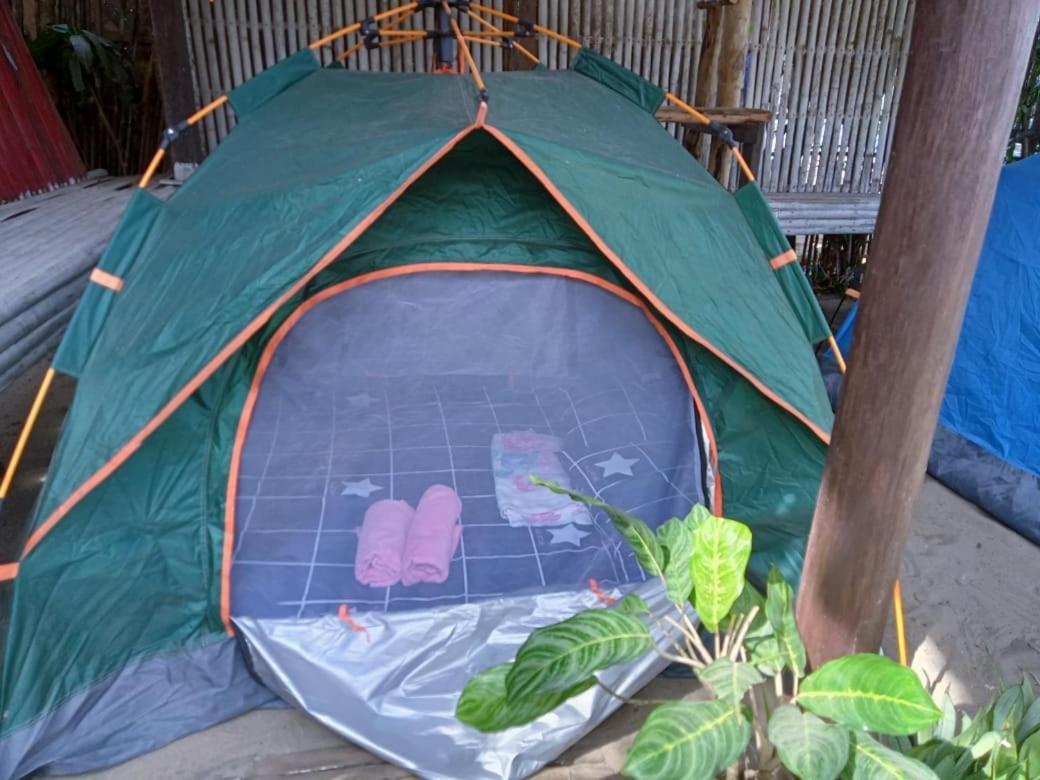 8 Star Paradise Locaroc Esterno foto