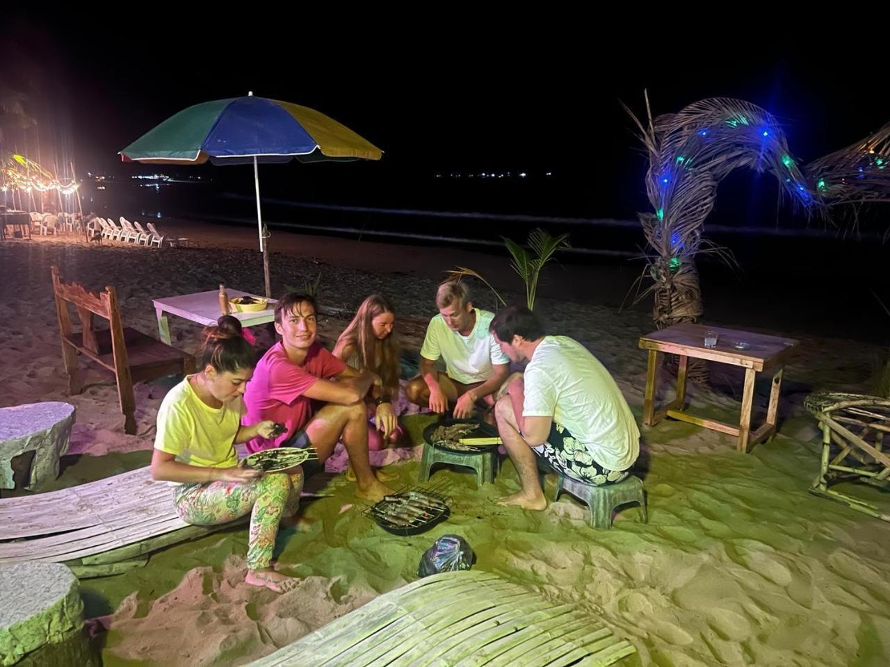 8 Star Paradise Locaroc Esterno foto